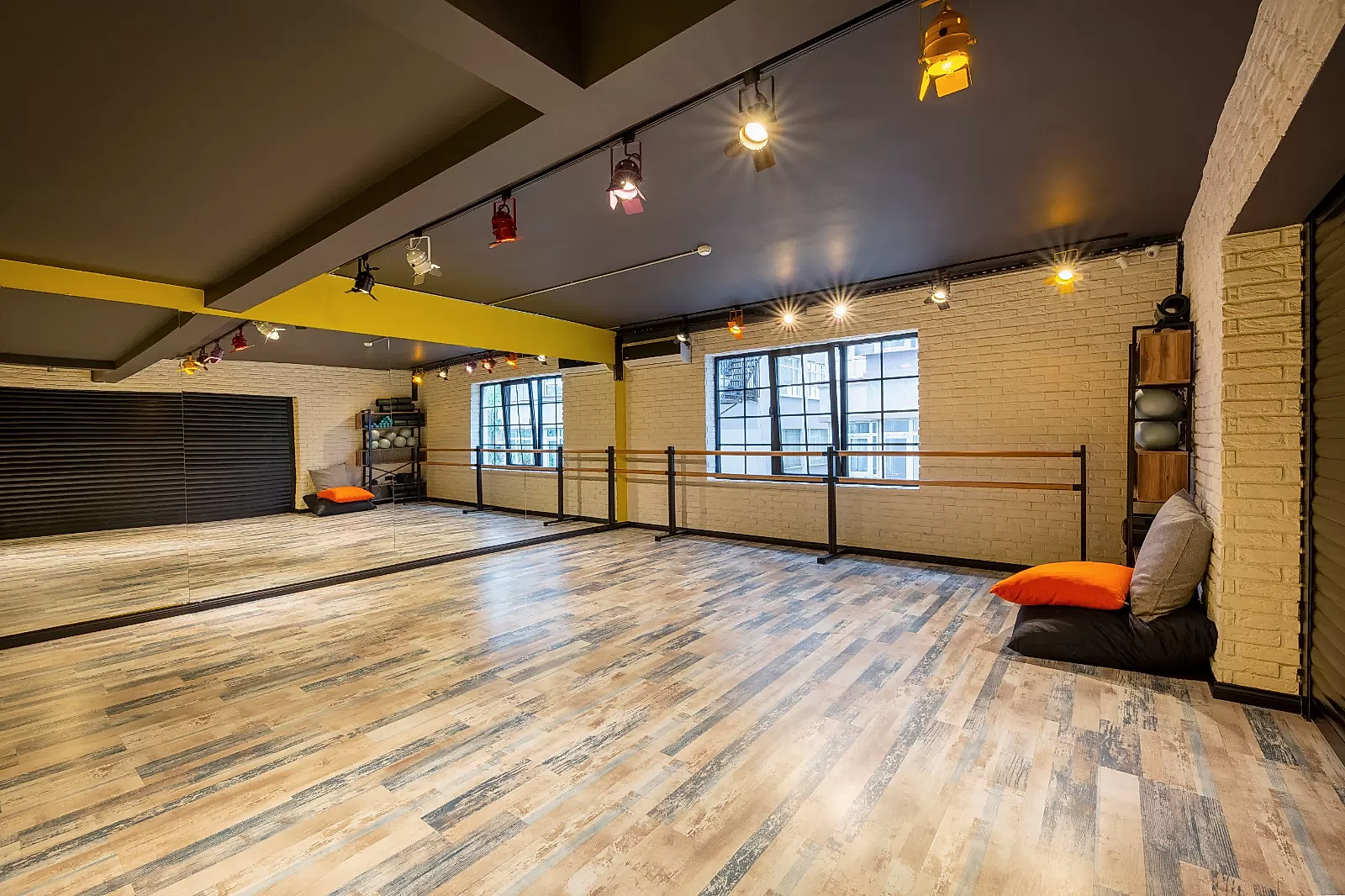 Dans Akademi Sinif Fotografi